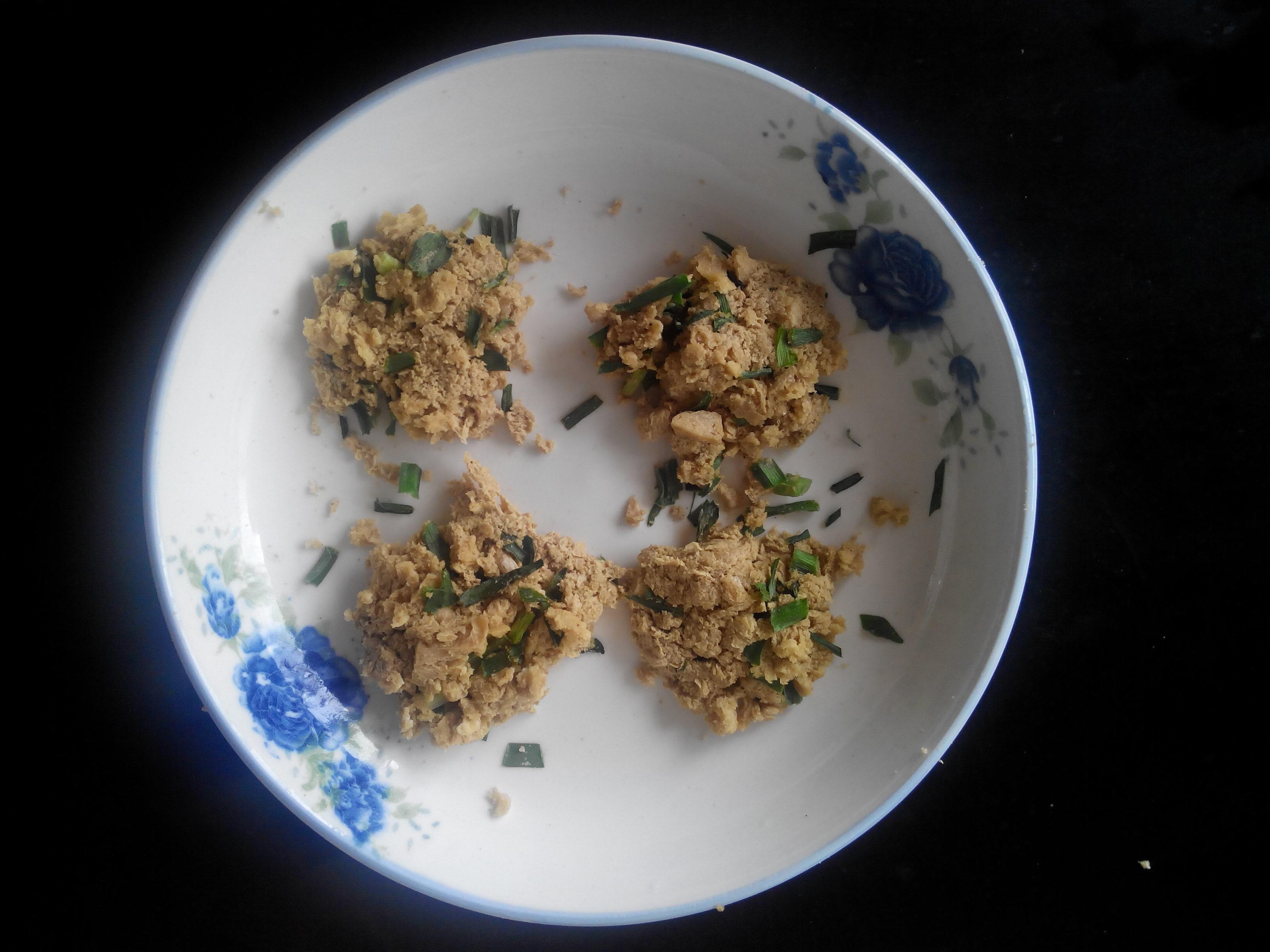 杜坎減肥菜——凍豆腐麥麩韭菜小脆餅的做法 步骤5