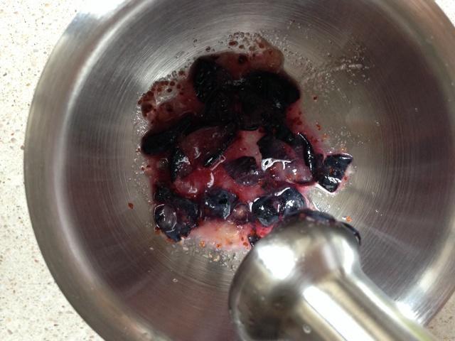 青菜藍莓牛肉米糊（6-7個月寶寶輔食）的做法 步骤2