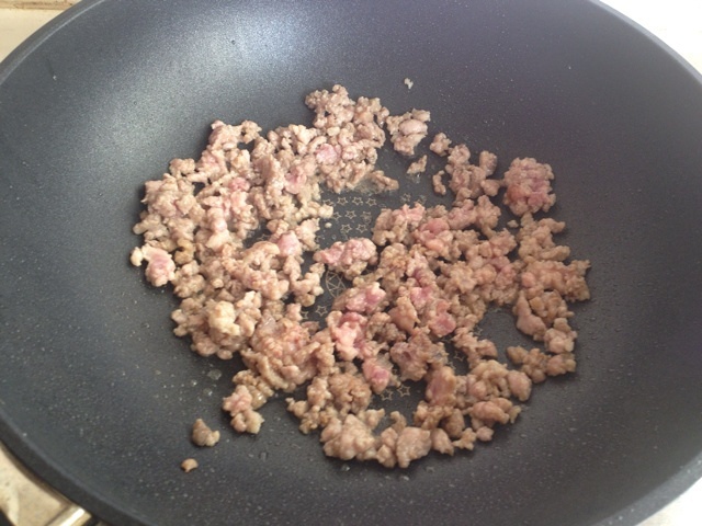 媽媽菜︰肉末炒毛豆的做法 步骤4