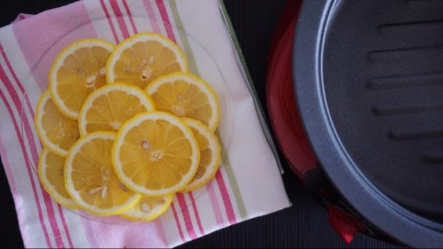 煎烤檸檬片泡水的做法 步骤2