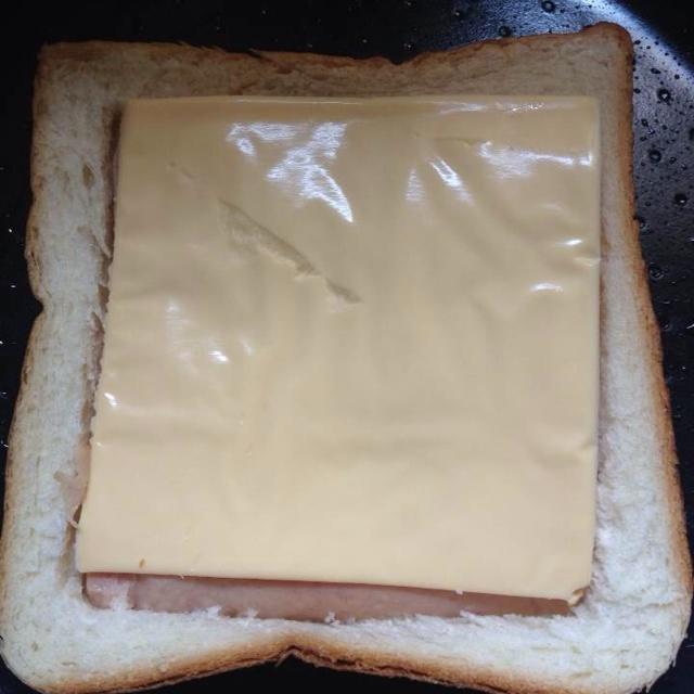 簡單又美味的三明治的做法 步骤5