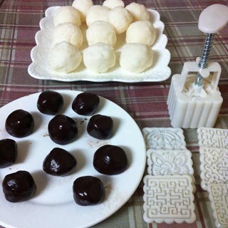 巧克力椰蓉月餅（黑白配）的做法 步骤5