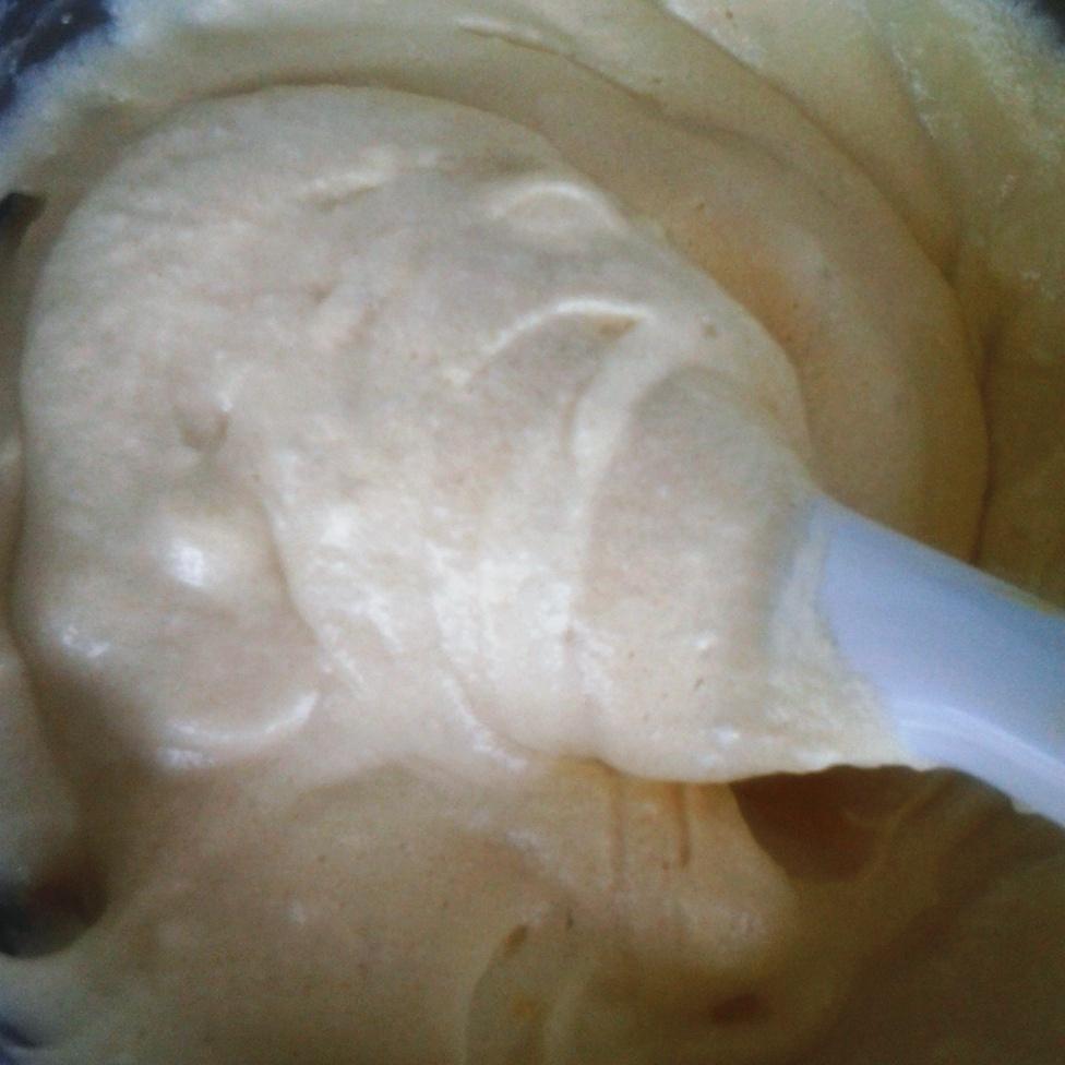 卡仕達蛋奶醬及鮮奶油蛋糕卷【小山進】的做法 步骤3