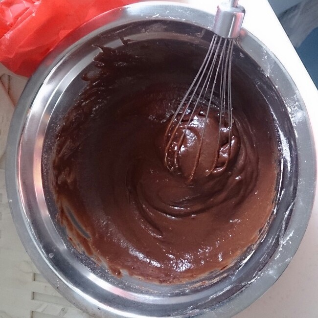 【廚娘養成記】經典巧克力蛋糕（電飯鍋版）的做法 步骤2