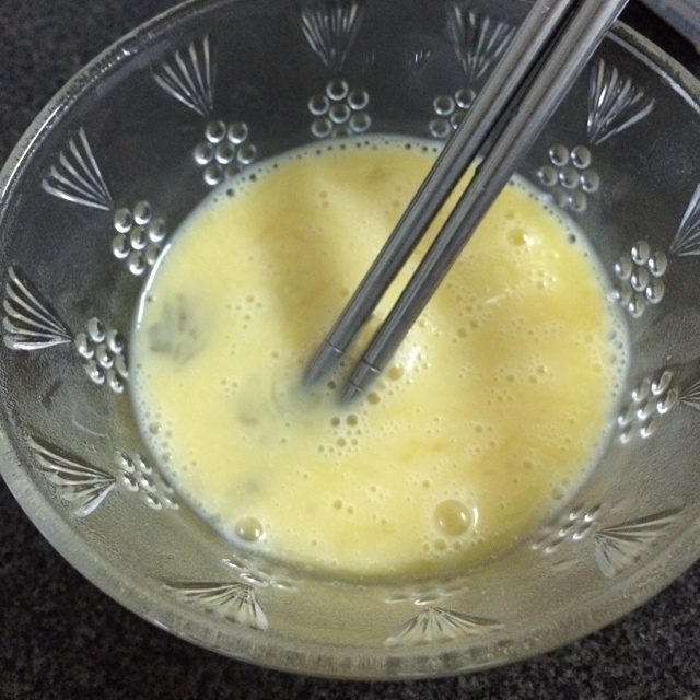 牛奶桂格燕麥粥的做法 步骤2