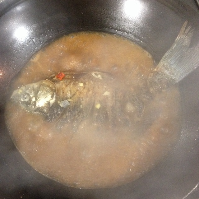 紅燒鯽魚的做法 步骤3
