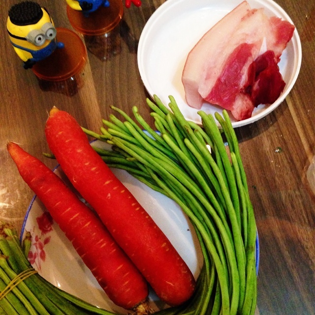 胡蘿卜豆角燜飯的做法 步骤1
