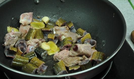 【金字美食廚房】火腿黃鱔排骨湯的做法 步骤4