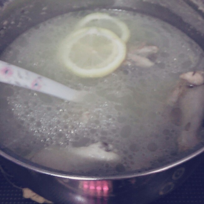 檸檬雞絲湯的做法 步骤2