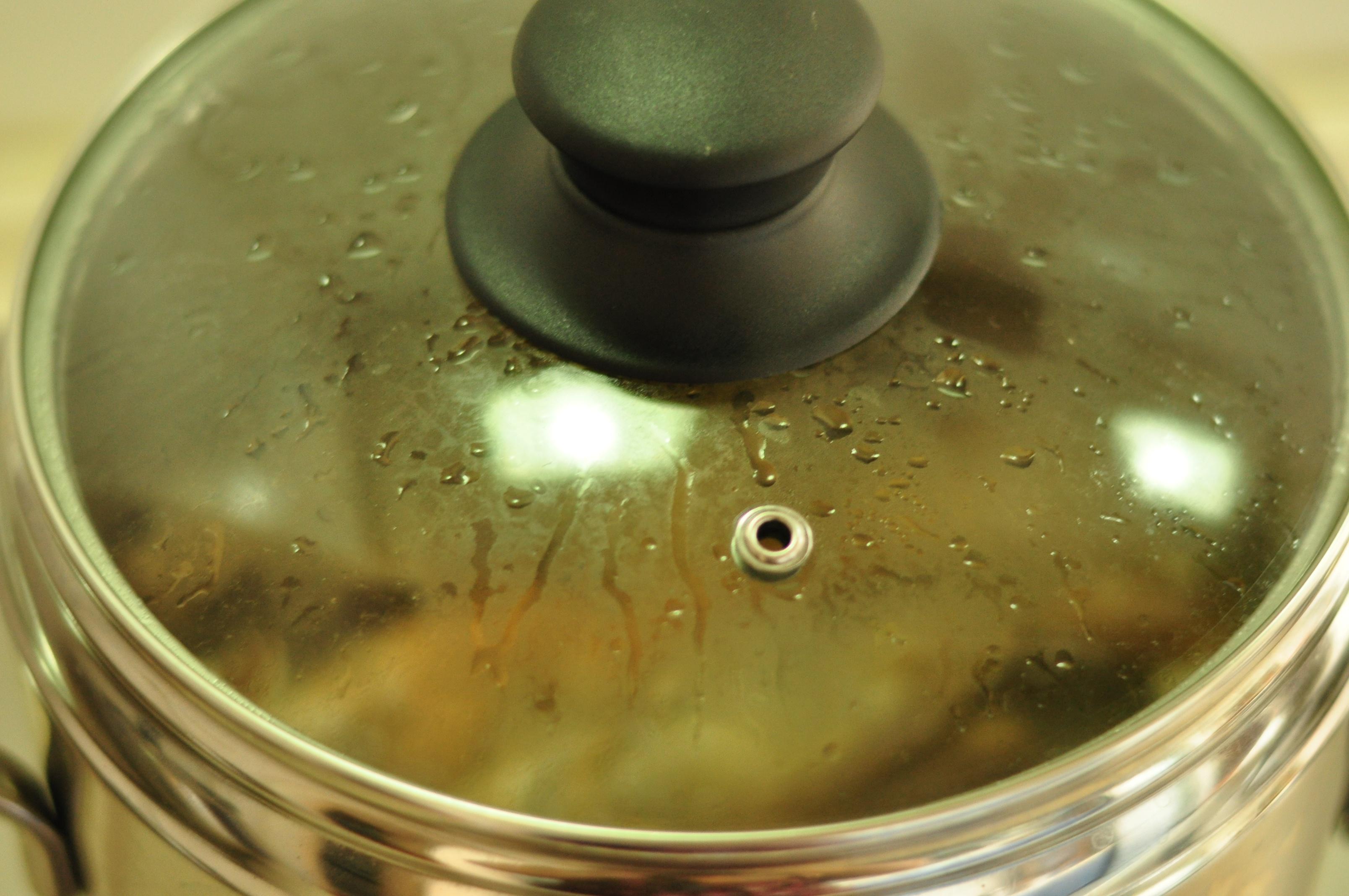 雞樅菌煲鴿湯（高壓鍋版）的做法 步骤4