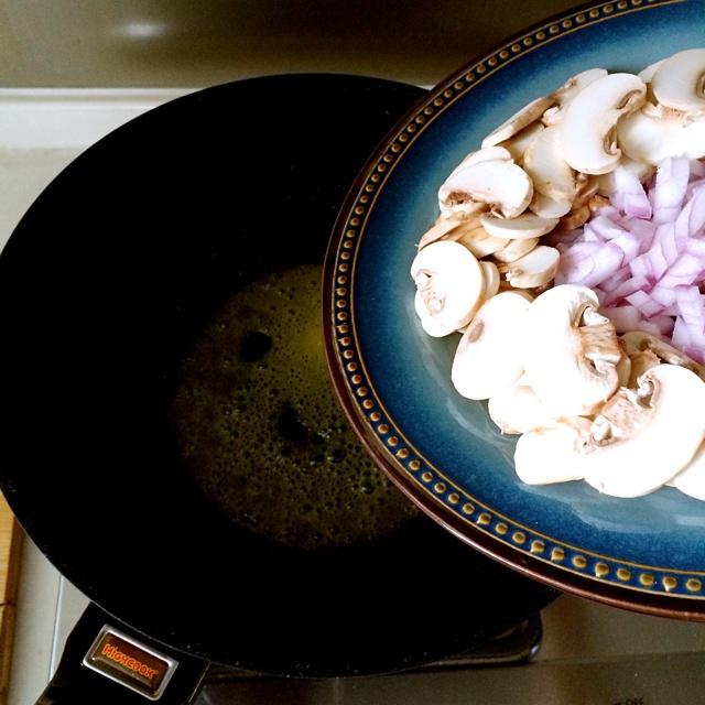 豆漿機版蘑菇濃湯的做法 步骤2