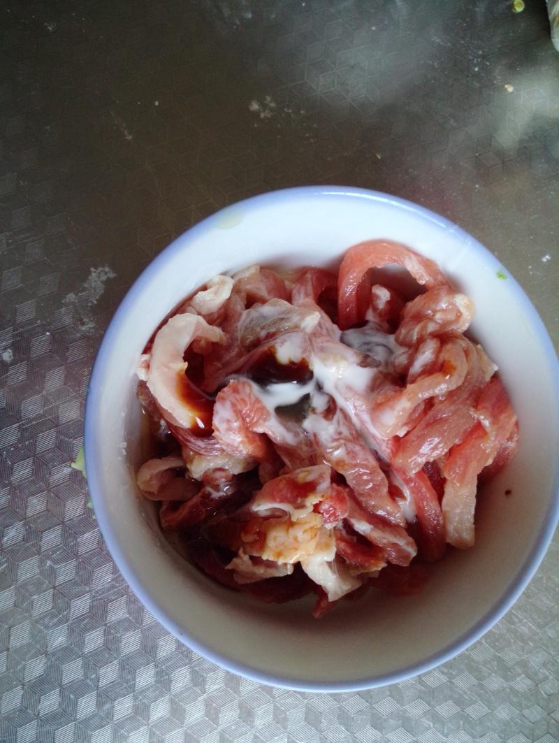 非傳統版 京醬肉絲+菜絲蓋飯的做法 步骤2