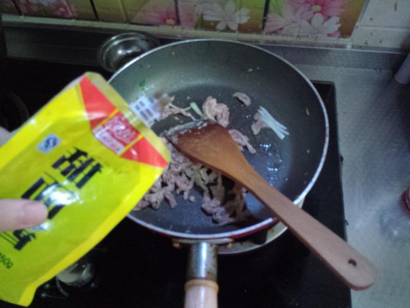 非傳統版 京醬肉絲+菜絲蓋飯的做法 步骤5