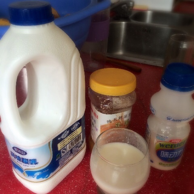 自創版酸奶飲品的做法 步骤1