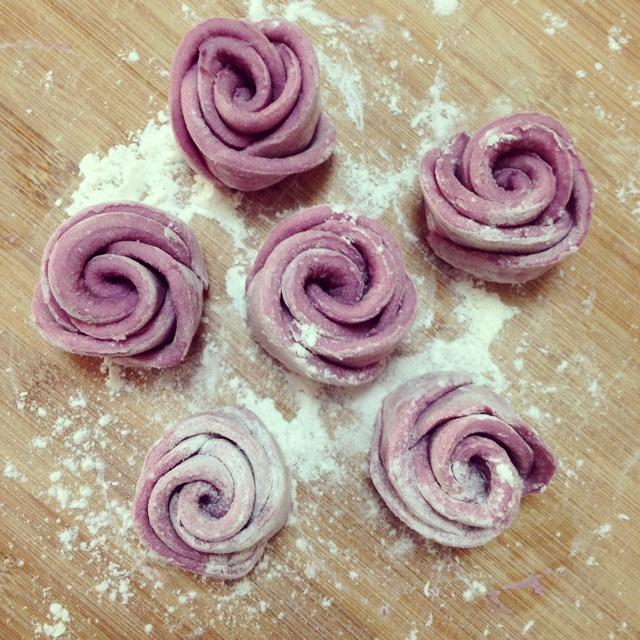 紫薯玫瑰饅頭的做法 步骤1