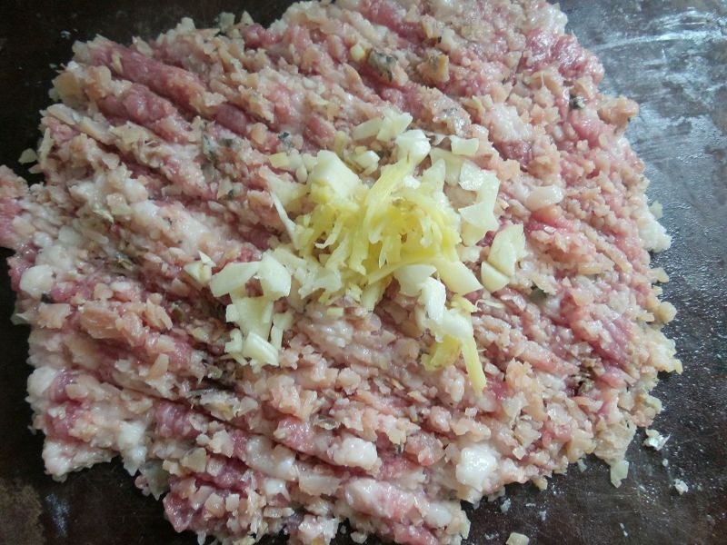 【小家常大美味】馬鮫咸魚蒸肉餅的做法 步骤6