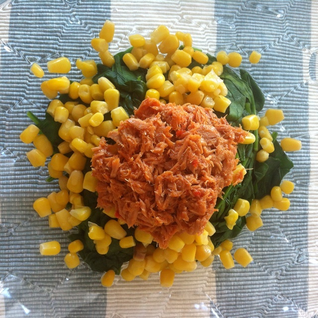 好吃的菠菜吞拿魚沙拉的做法 步骤1