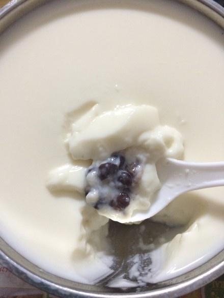 #深夜食堂美食料理#吉利丁片蜜豆牛奶布丁的做法 步骤3