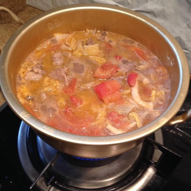 夏天快手菜-番茄肥牛湯的做法 步骤3