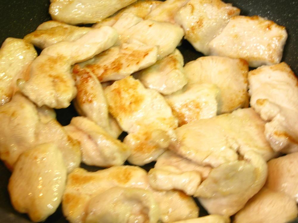味噌加沙拉醬做出軟嫩的雞胸肉塊的做法 步骤5
