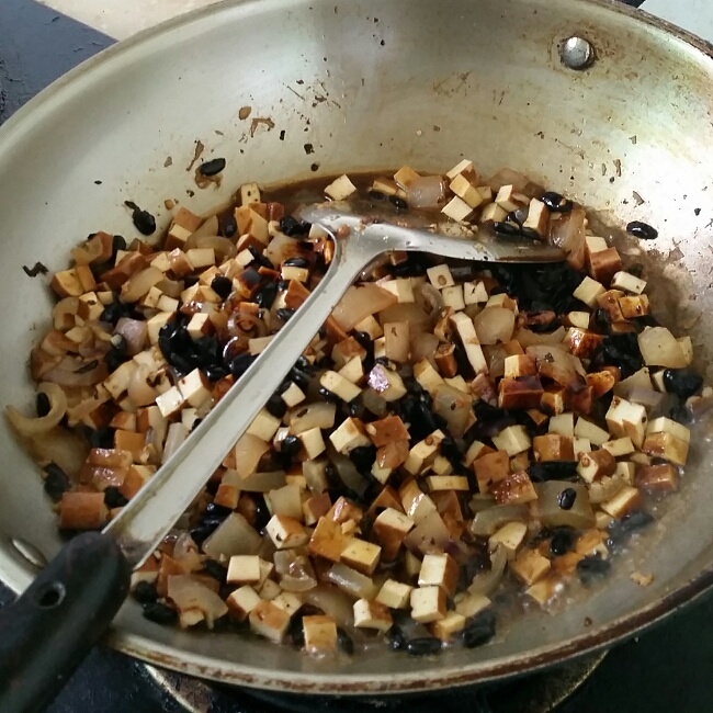 香干豆豉肉皮（超級下飯）的做法 步骤5
