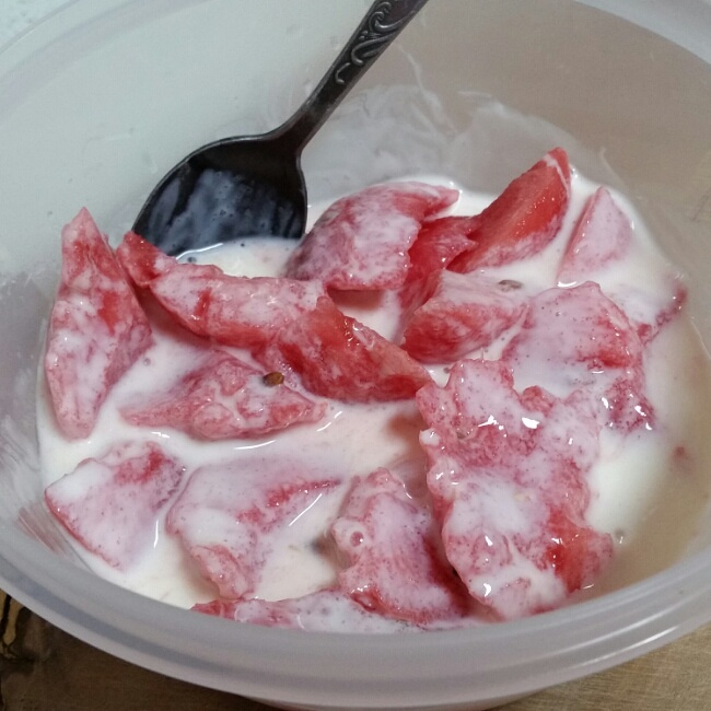 酸奶蜂蜜水果沙拉的做法 步骤4