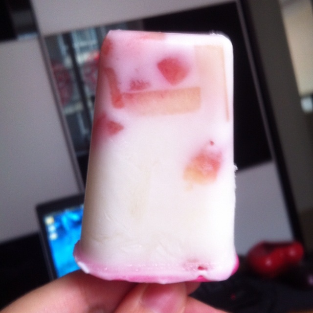 蜜桃酸奶冰激凌的做法 步骤2