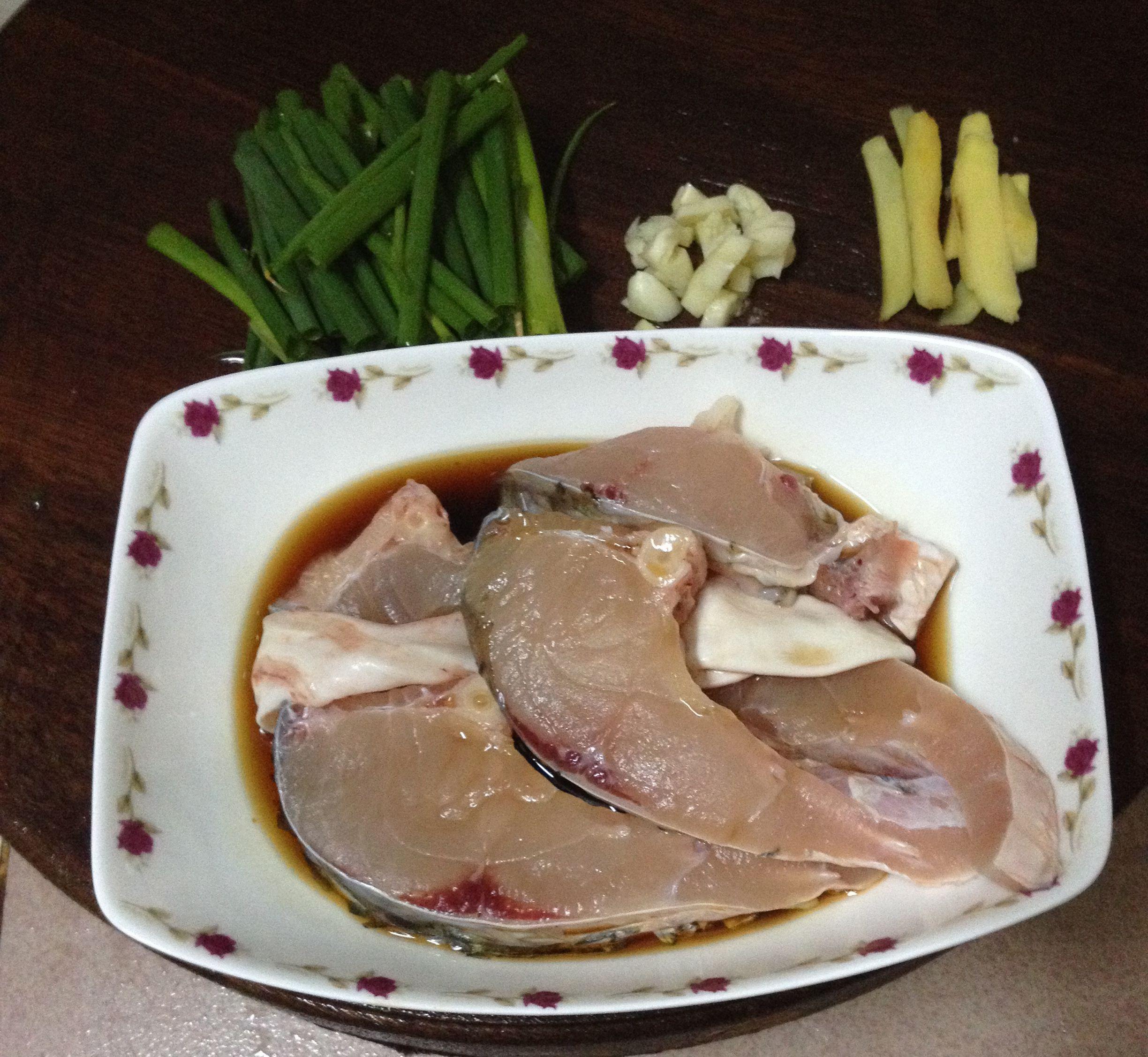 豆腐燜魚的做法 步骤1