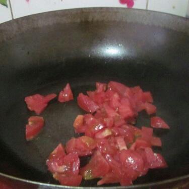 西紅柿炒飯的做法 步骤2