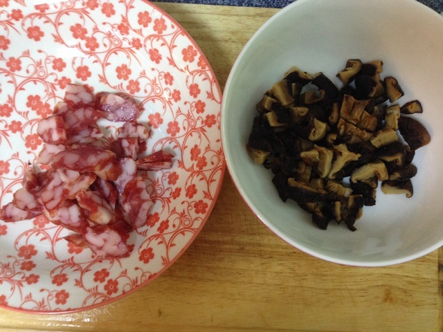 香菇臘腸燜飯的做法 步骤1