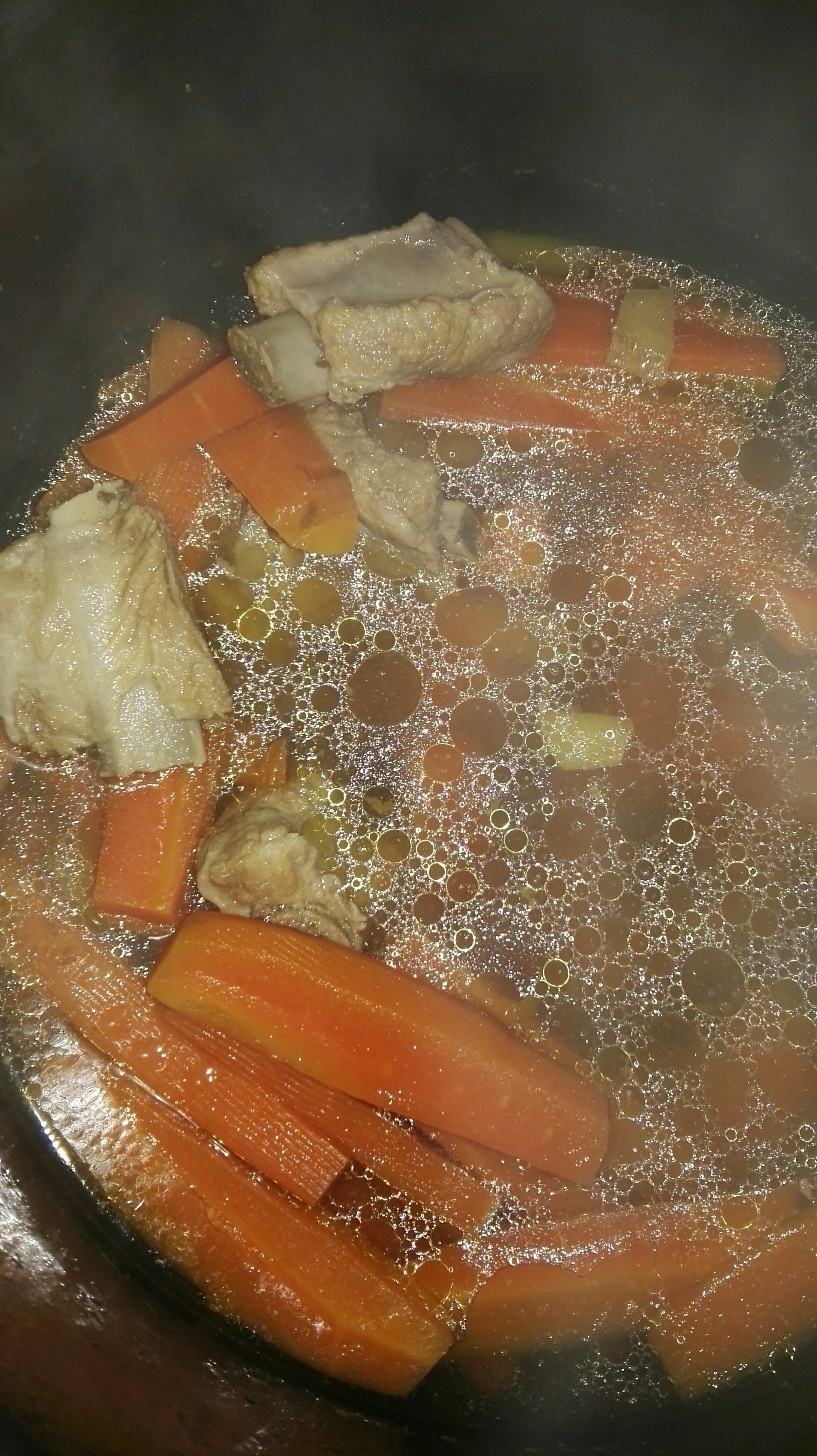 胡蘿卜排骨湯的做法 步骤6
