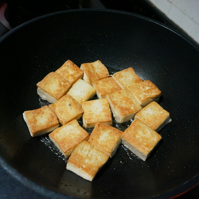 臘參煎焗豆腐的做法 步骤3