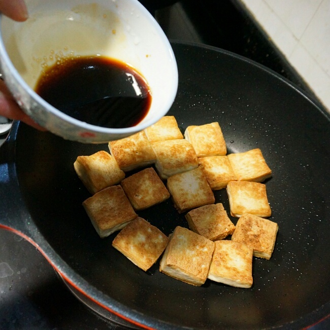 臘參煎焗豆腐的做法 步骤4