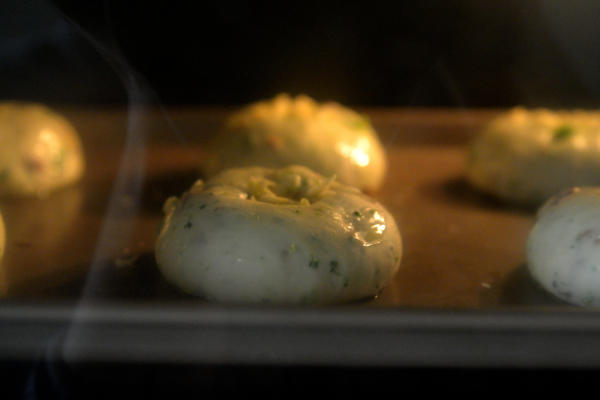 西蘭花臘腸橄欖油面包的做法 步骤10