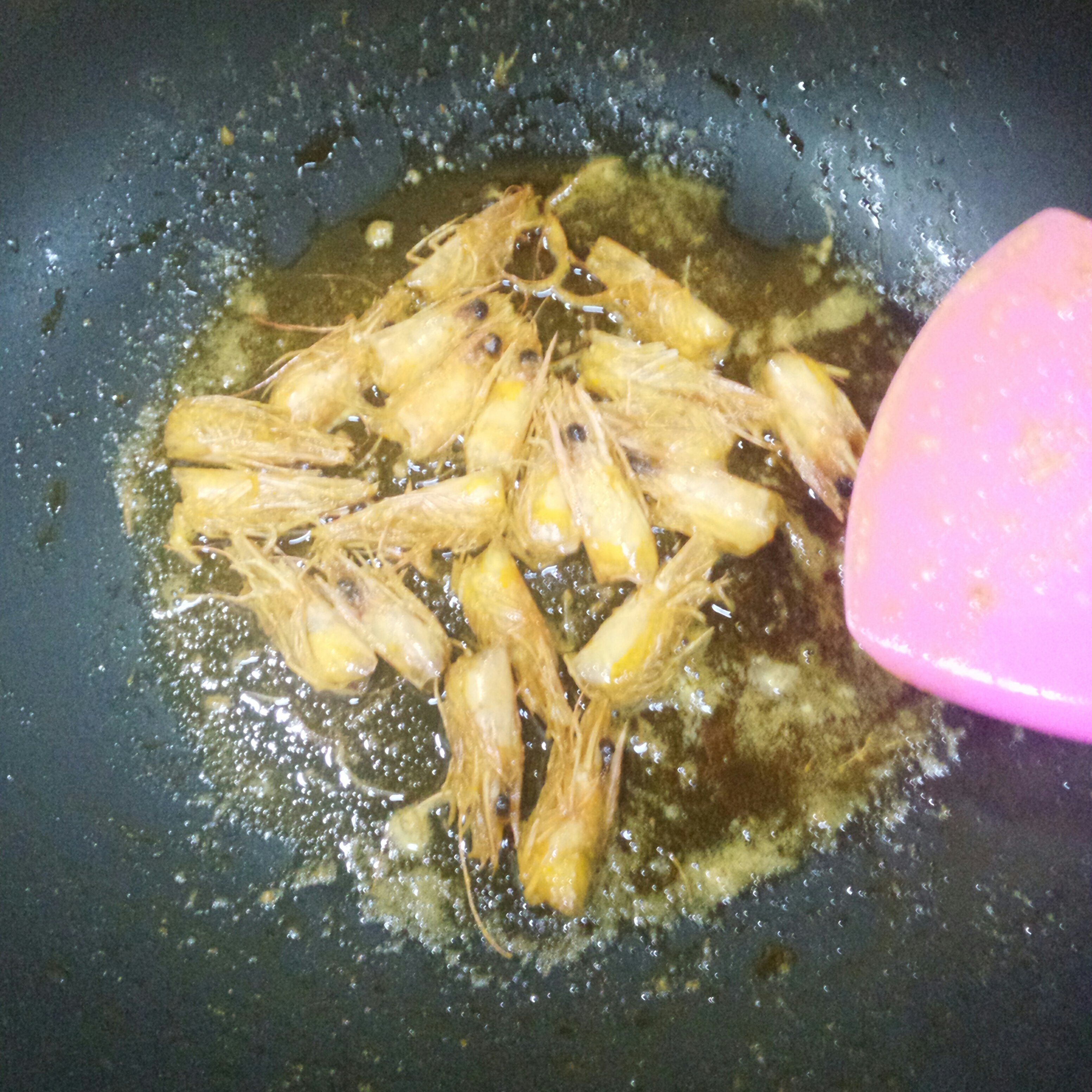鮮蝦粥的做法 步骤2