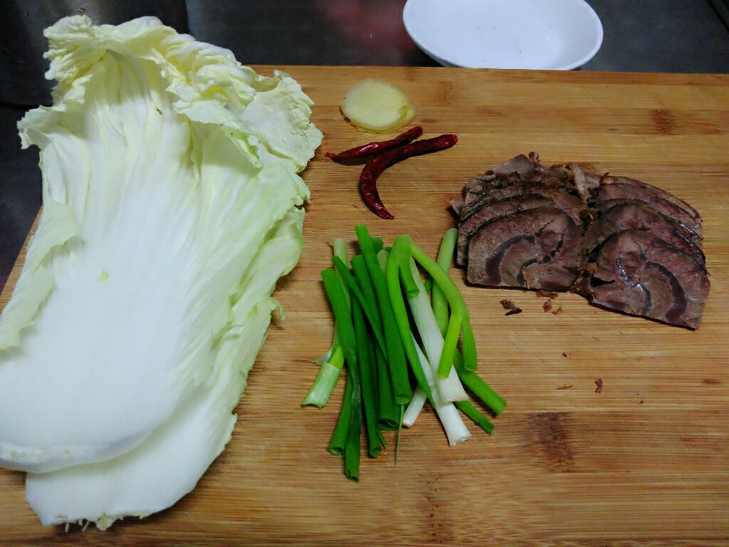 鹵牛肉煮豆絲的做法 步骤1