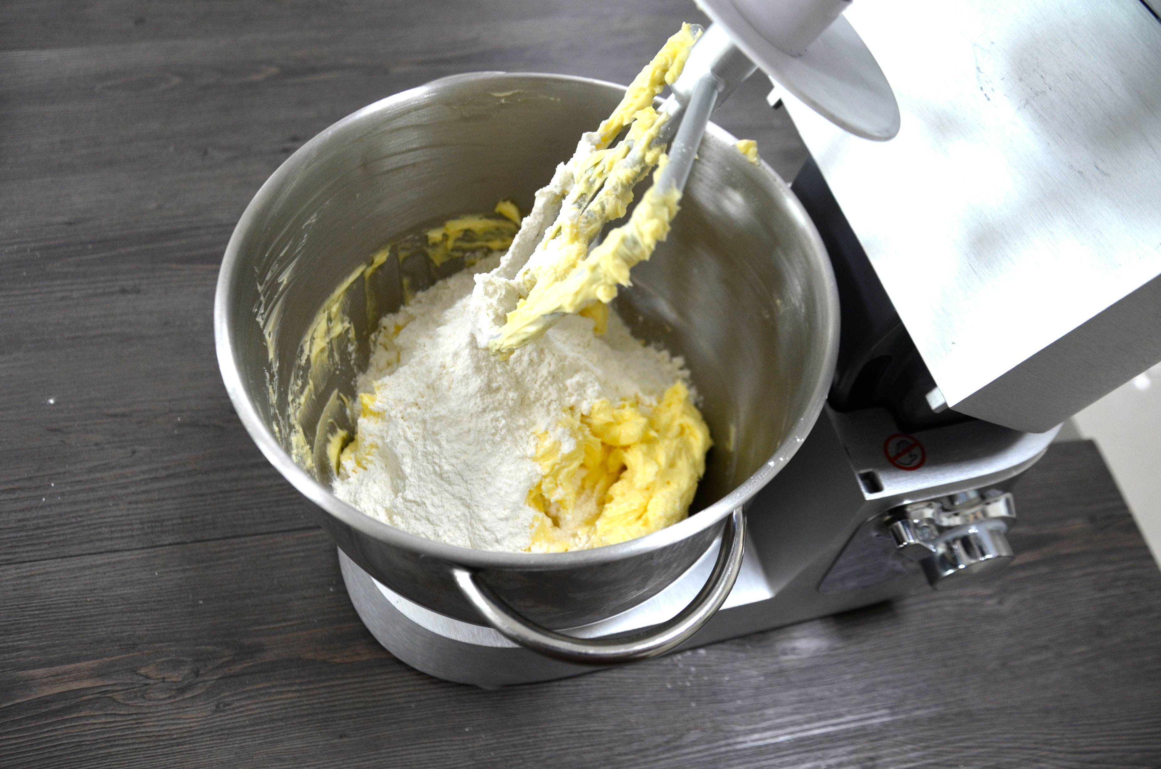奶香酥脆曲奇——COUSS CO-960A 烤箱出品的做法 步骤6