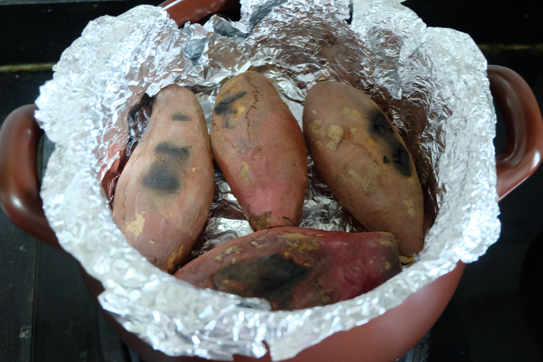 砂鍋版烤紅薯的做法 步骤9