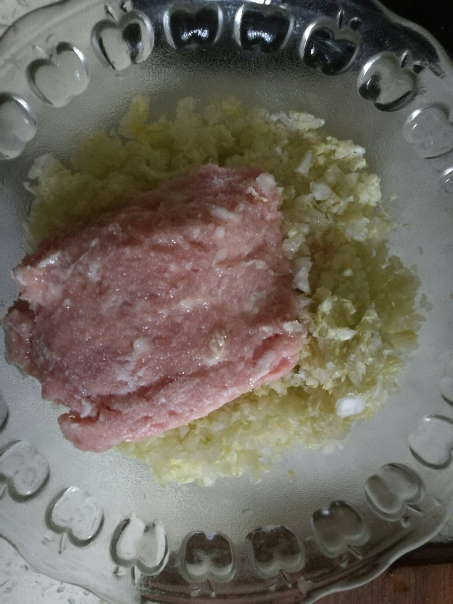 豬肉白菜水餃的做法 步骤1