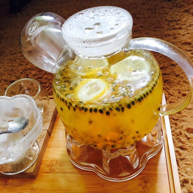 健康水果茶（檸檬+百香果）的做法 步骤1