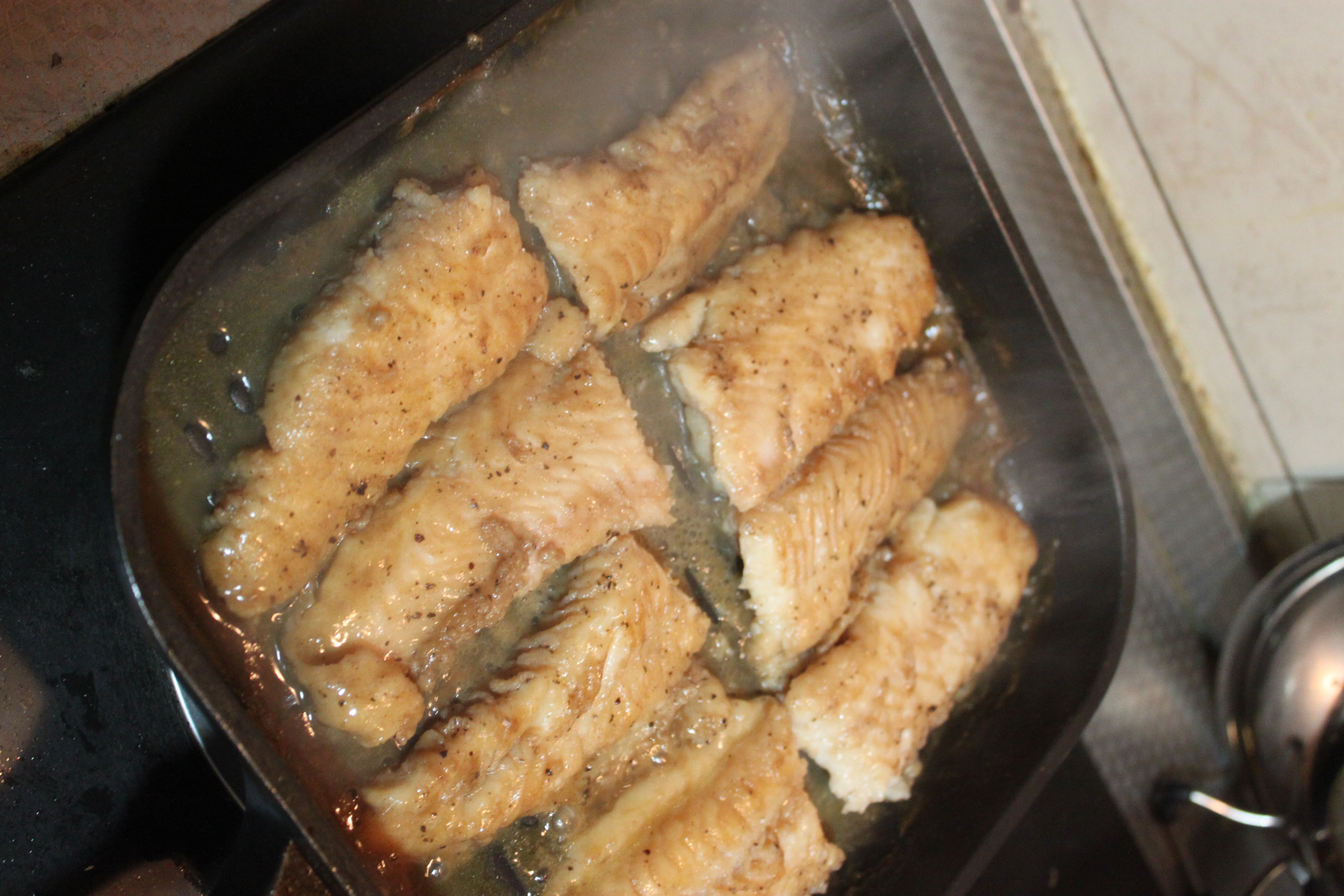 今晚吃這個--黑胡椒煎龍利魚配時蔬的做法 步骤4