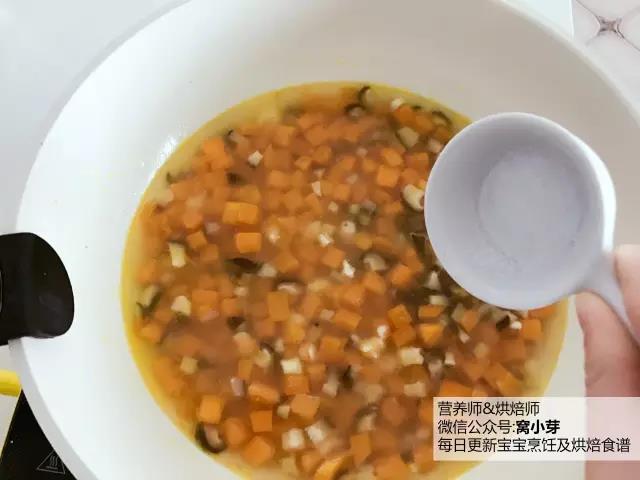寶寶輔食︰蝦仁南瓜二米燒麥的做法 步骤6