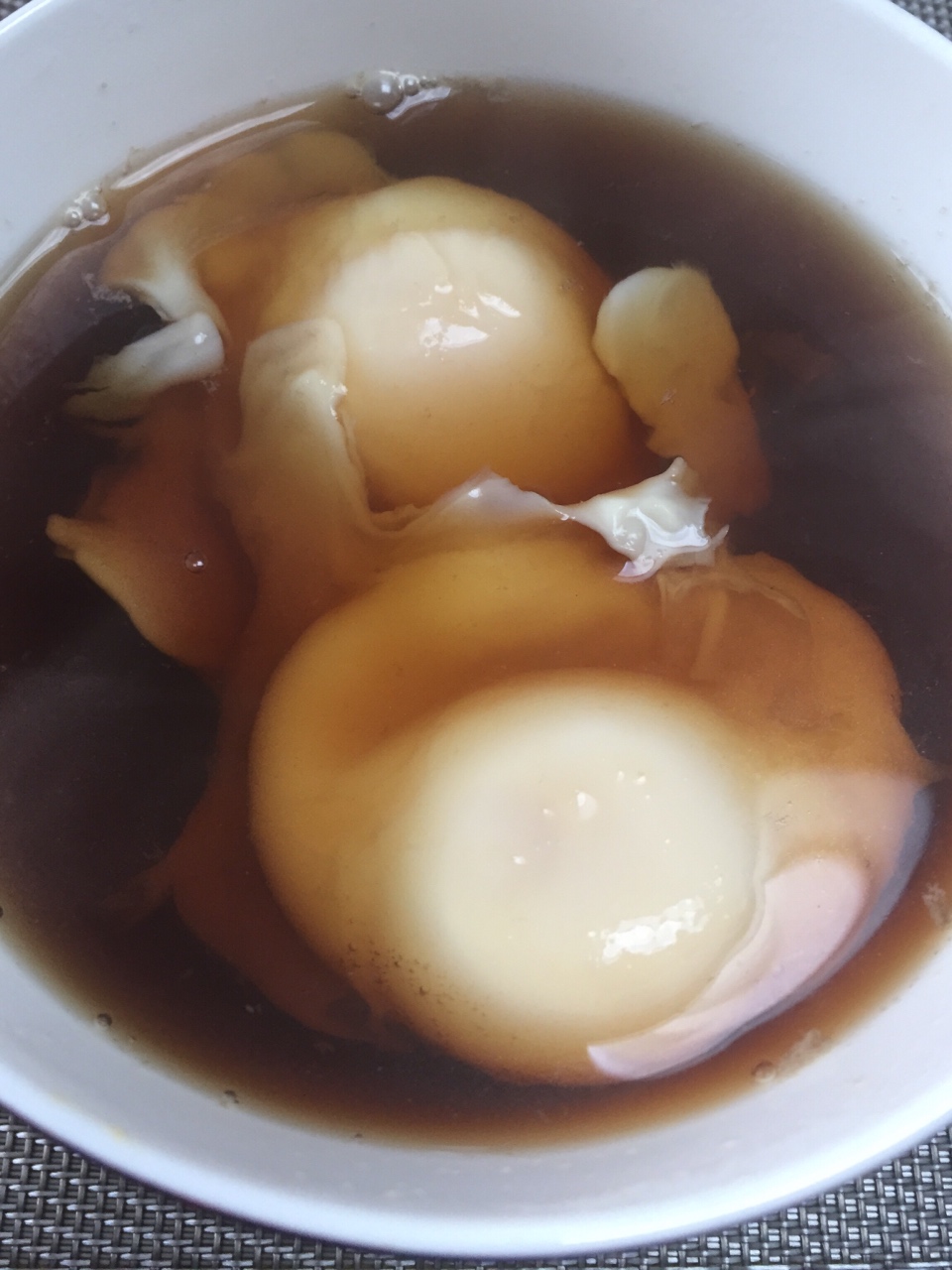 黑糖姜茶窩綠殼雞蛋的做法 步骤3