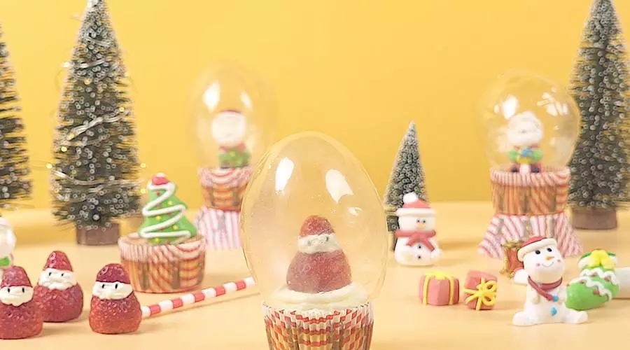 夢幻“聖誕雪景球”蛋糕的做法 步骤9