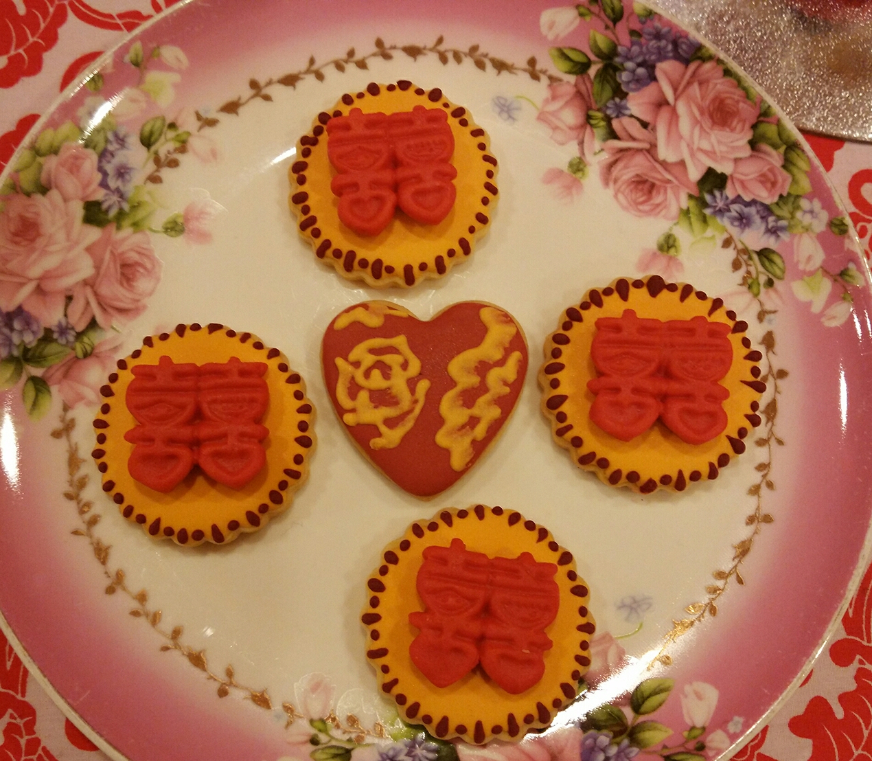 中式婚禮甜品台的做法 步骤1