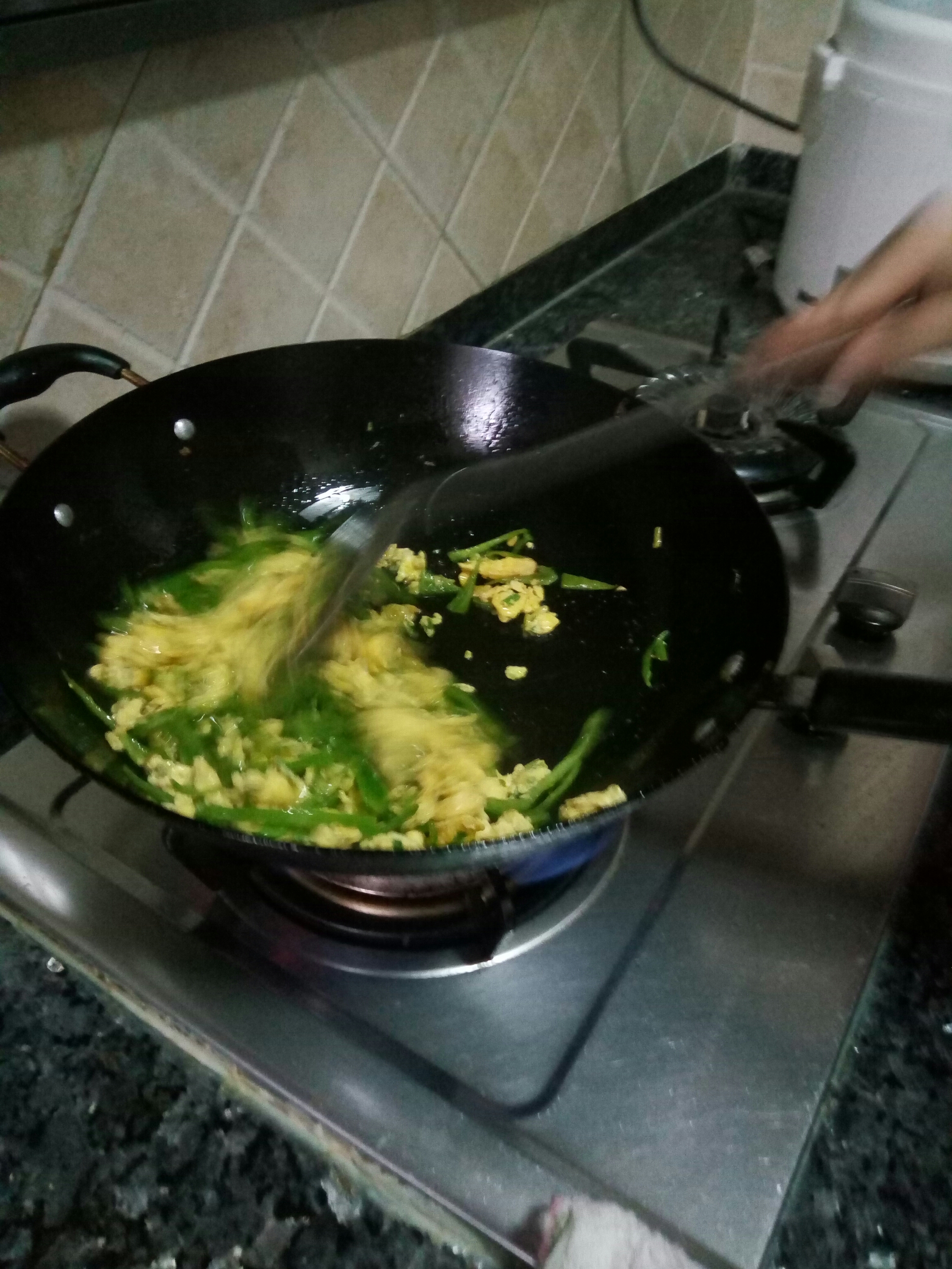 青椒炒蛋的做法 步骤7