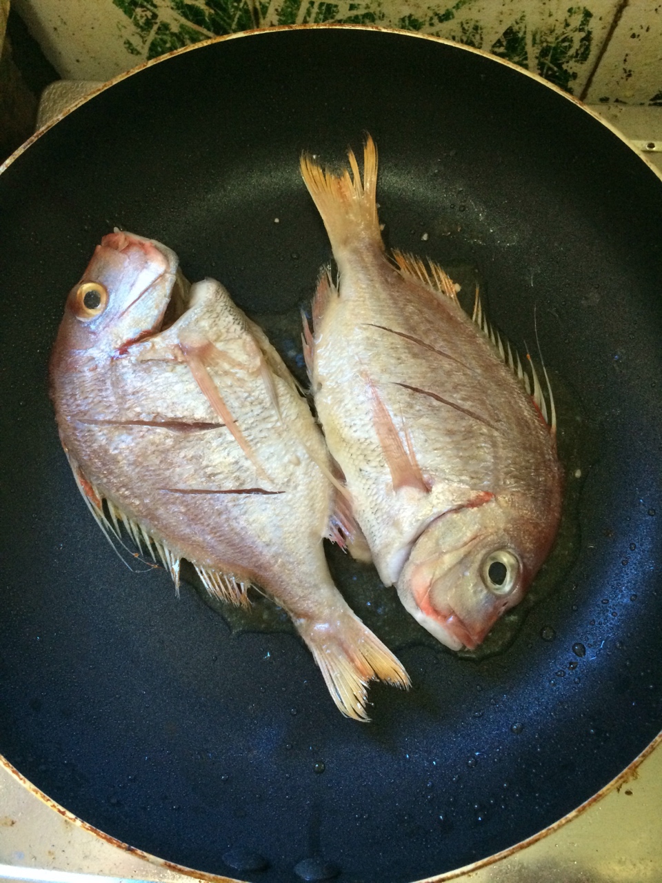 香煎紅鯋魚的做法 步骤4