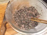 紫豆角三鮮餃子的做法 步骤2