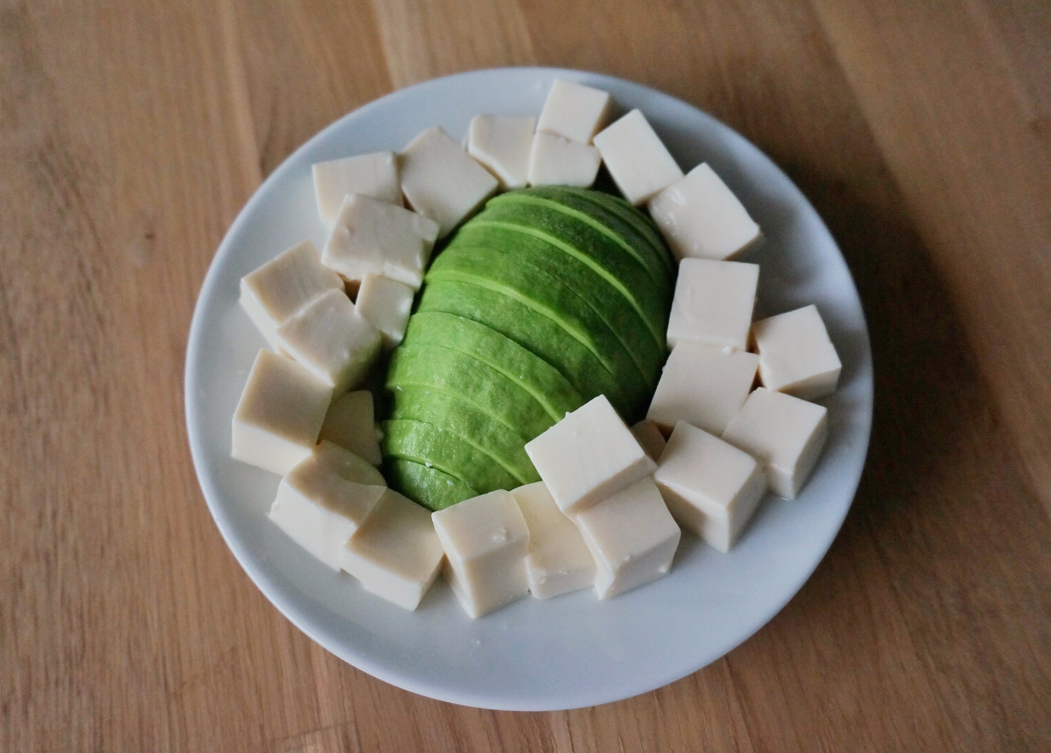 豆腐牛油果沙拉的做法 步骤3