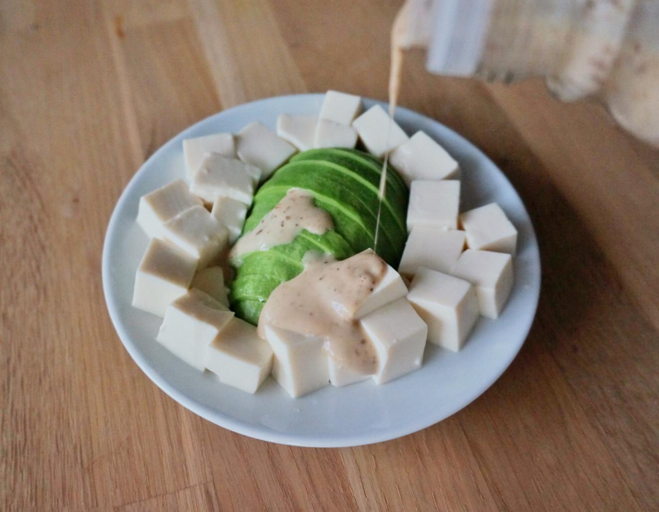 豆腐牛油果沙拉的做法 步骤4